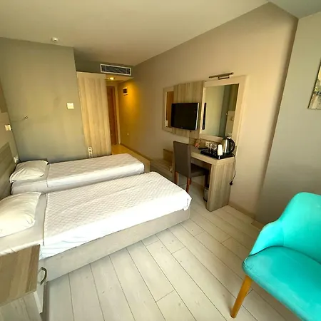 Hotel On 3*